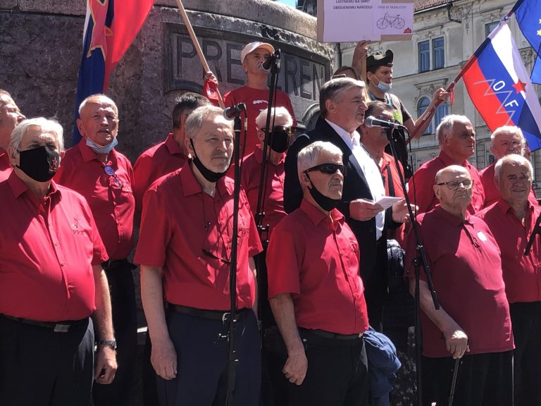 Z RDEČO ZVEZDO NA “TITOVEM TRGU” PRI PREŠERNU DIVERZANTSKO SEJALI VIRUS