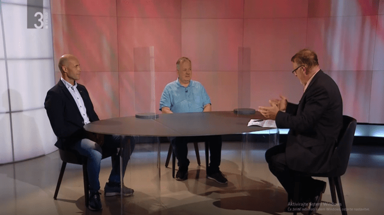 NJAVRO IN RAKETKA ISKRENO, ODLOČNO, SUVERENO KOT V VOJNI ZA SLOVENIJO 1991