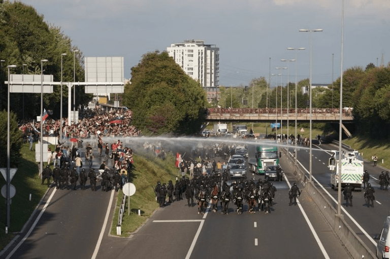 KO PREDSEDNIK BORUT PAHOR SRFA NA POTU POLICIJE