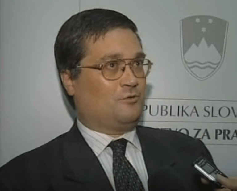 POŠTENI, NAJBOLJŠI KONČAJO … KOT MOZART V AMADEUSU