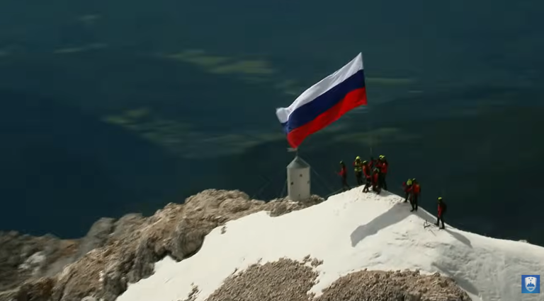 DRAGULJI V KREMPLJIH